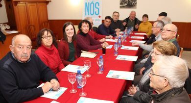 Olalla Rodil mantivo en Burela un encontro con Emigrantes Retornados da Mariña