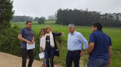 O Alcalde de Foz inaugurou a exposición do pintor Alaxe que está aberta ao público ata o día 12 deste mes no CENIMA