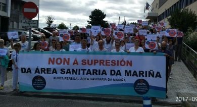 O alcalde en funcións, Ramiro Fernández Rey, e a concelleira de Servizos Sociais, Patricia Otero, asistiron no Parlamento de Galicia á resposta dada polo presidente do executivo galego a unha pregunta plantexada polo PSOE sobre a nova lei de saúde de Galicia