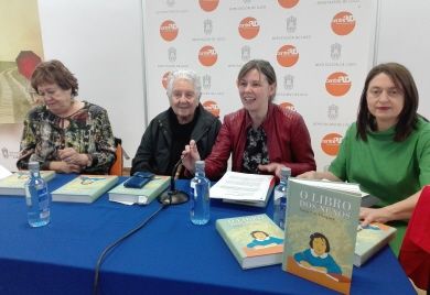 A Escola Oficial de Idiomas de Viveiro pecha o curso cun acto en homenaxe a Luz Pozo Garza, que dende este mes da nome ao centro