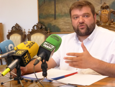 RadioVoz emitiu este venres, un programa especial realizado en Foz con motivo da Festa Normanda para todas as emisoras da cadea na provincia de Lugo