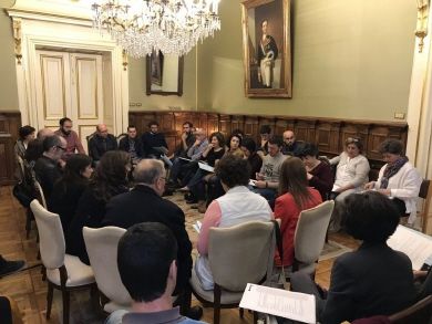 O concello de Cervo acolleu a presentación do obradoiro de emprego “Sendas de Burela, Cervo e Xove V” no que se formarán 20 persoas desempregadas nas materias de xardinería e pintura