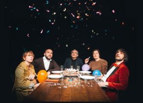 Estudantes do Centro de Integrado de Formación Profesional (CIFP) Porta da Auga, de Ribadeo, visitaron as instalacións do centro loxístico da firma PULL&BEAR, do grupo INDITEX