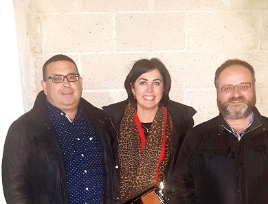 O campo de herba artificial da Marosa conta cunha nova iluminación financiada polo Goberno da Deputación