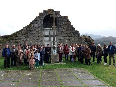 Inaugurouse no colexio Sagrado Corazón de Jesús, de Ribadeo, unha exposición con material escolar dos 50 anos de vida do centro nas súas actuais instalacións