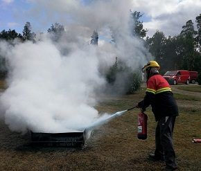 A Xunta achega 265.000 euros a 12 concellos lucenses para adquirir vehículos e maquinaria destinada á prevención de incendios forestais,