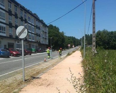O Concello de Viveiro traslada o mercado dos xoves ao paseo marítimo para poder así ubicar a totalidade dos postos