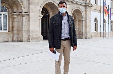 Pontón demanda a Feijóo que non abrace as teses da extrema dereita e impulse o galego como lingua principal no ensino