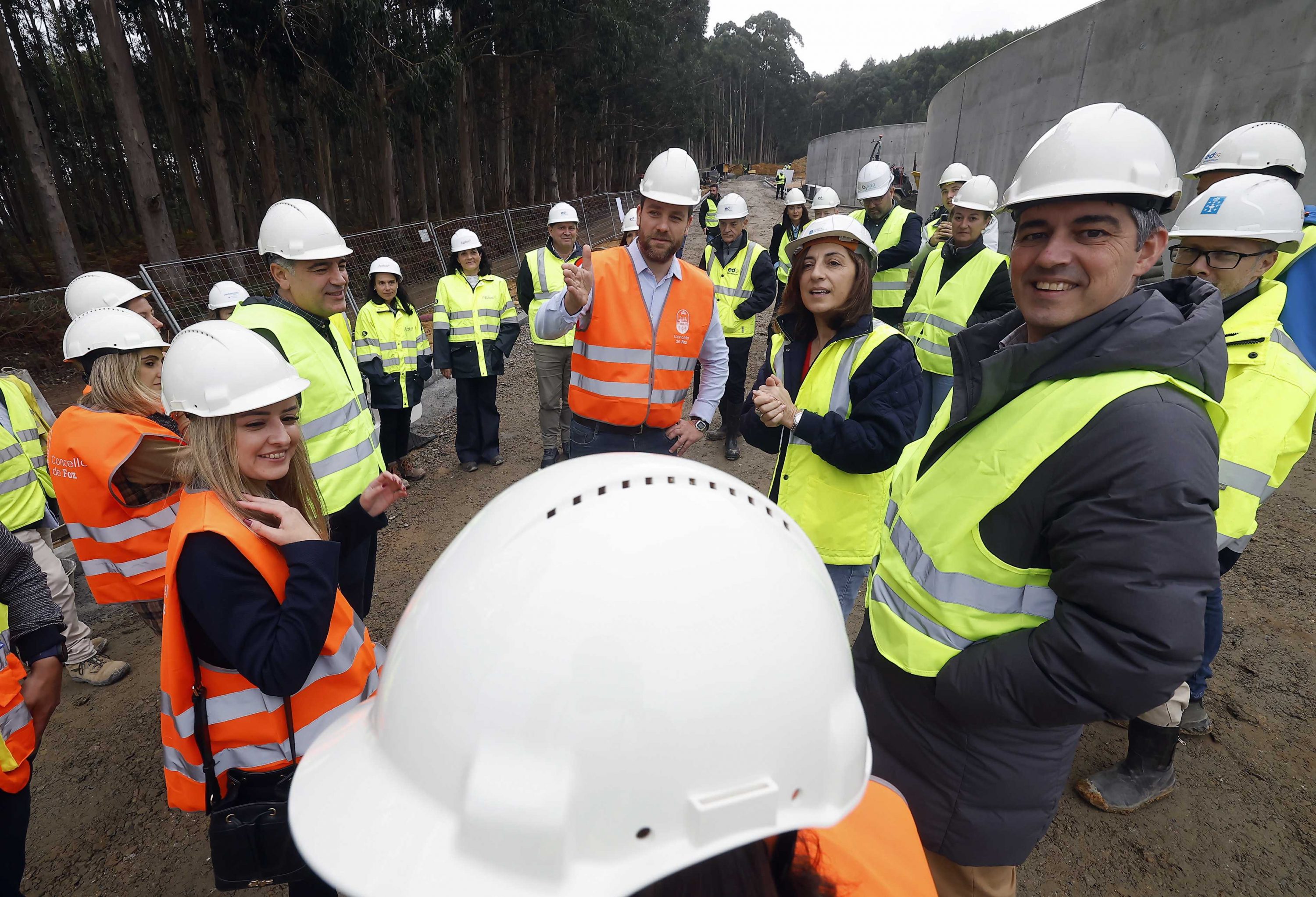 A subdelegada salienta en Ribadeo o impulso do Goberno por unha Galicia verde e sostible a través da mobilidade eléctrica