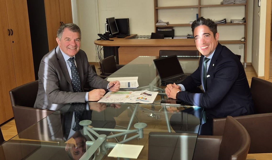 O presidente de Portos de Galicia aborda co delegado especial da Axencia Tributaria en Galicia a cesión gratuita de instalacións portuarias en Ribadeo