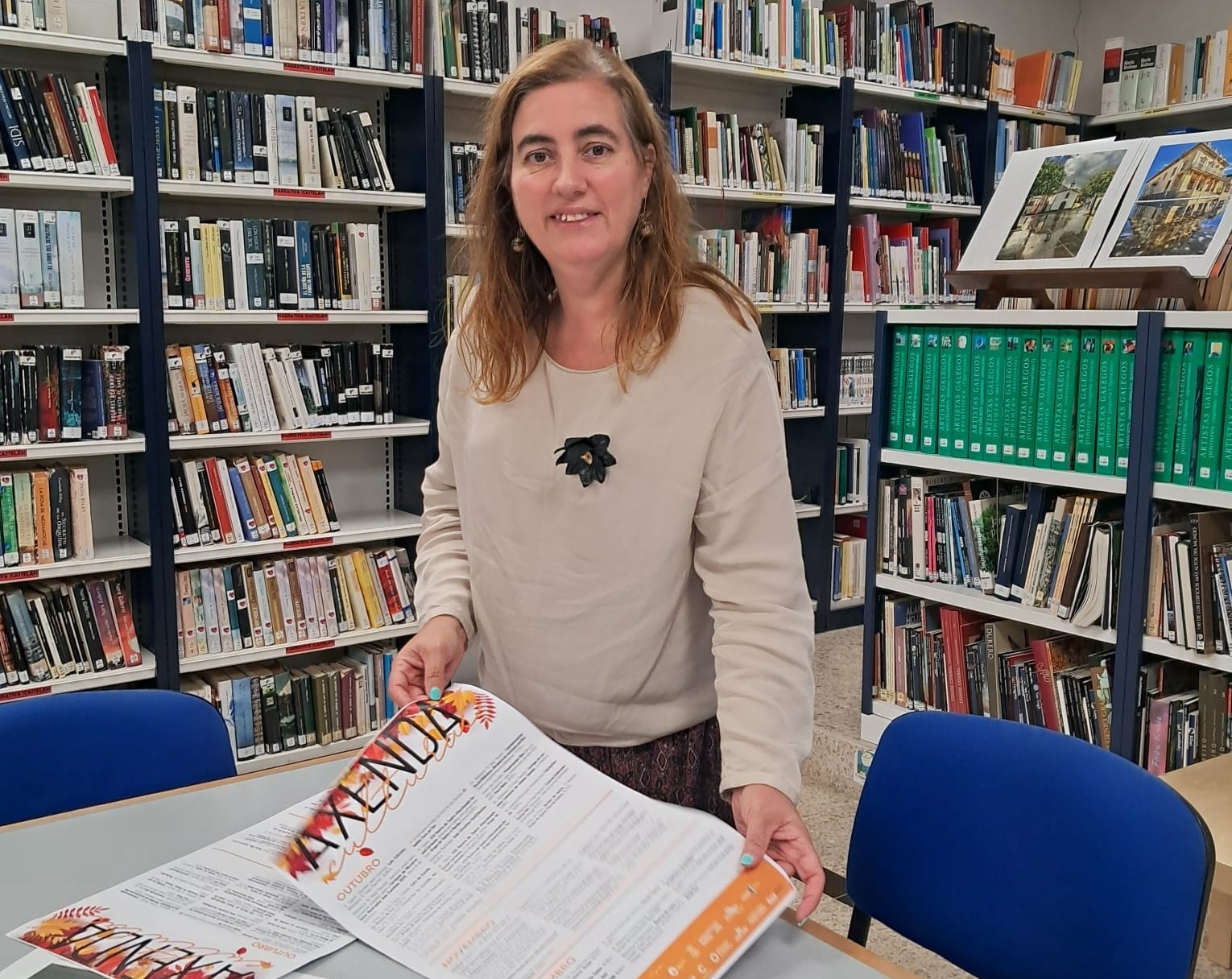 A alcaldesa de Cervo achegouse ata a piscina municipal para compartir uns intres coas persoas usuarias da Asociación Saúde Mental, que, como cada mércores, fan uso destas instalacións