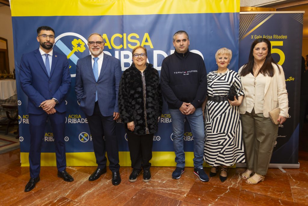 O delegado territorial da Xunta en Lugo, Javier Arias, recibiu este venres na Delegación Territorial a Olimpia López no primeiro encontro institucional que manteñen desde o seu nomeamento como subdelegada do Goberno na provincia