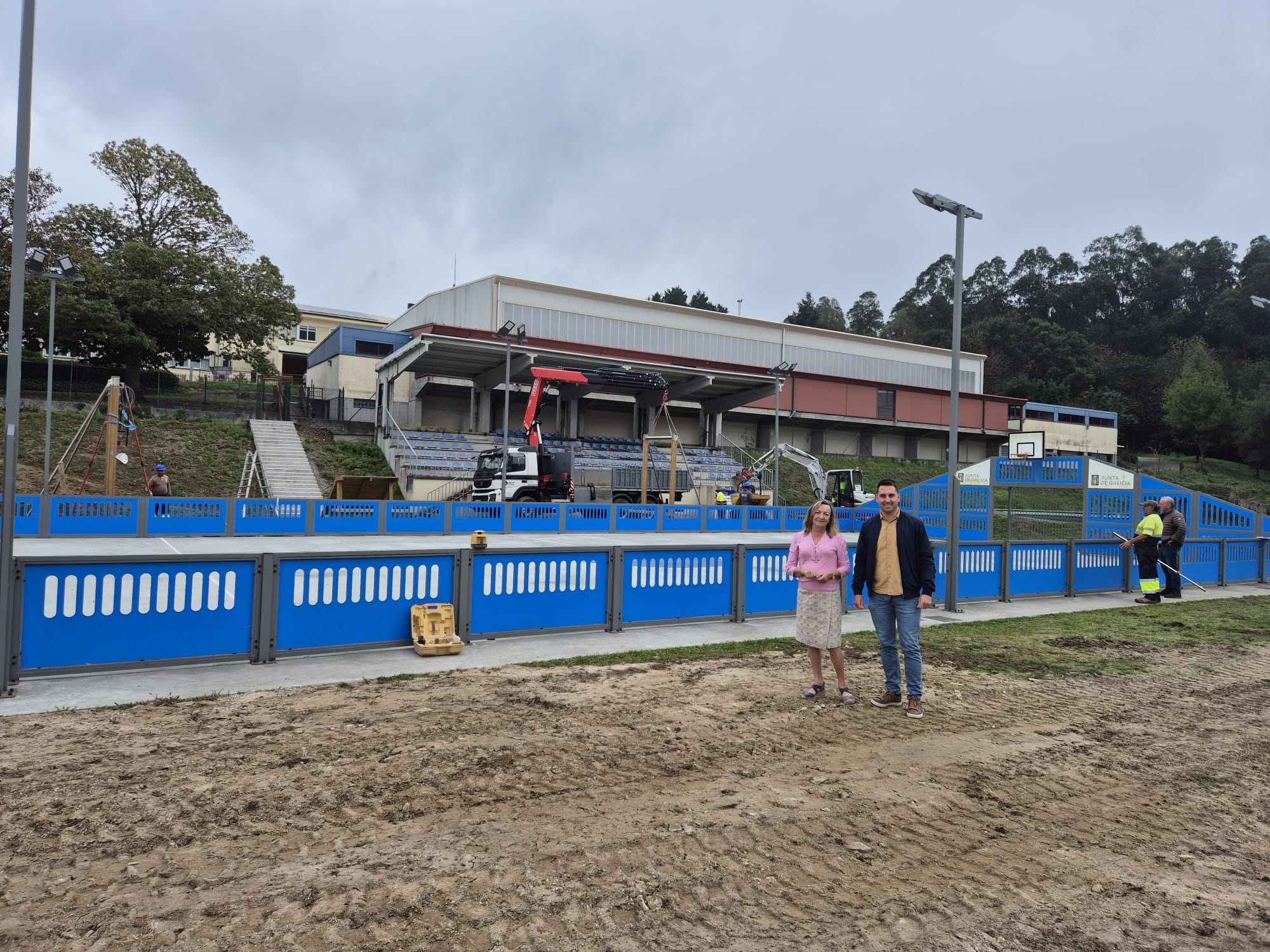 Iniciadas as obras de ampliación e mellora da zona verde no complexo deportivo municipal de Trabada