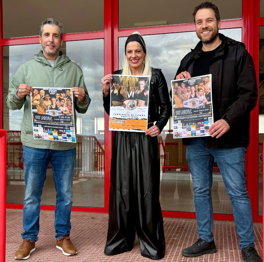 Inaugurado en Viveiro o mural do artista Dani Caxete adicado á Semana Santa