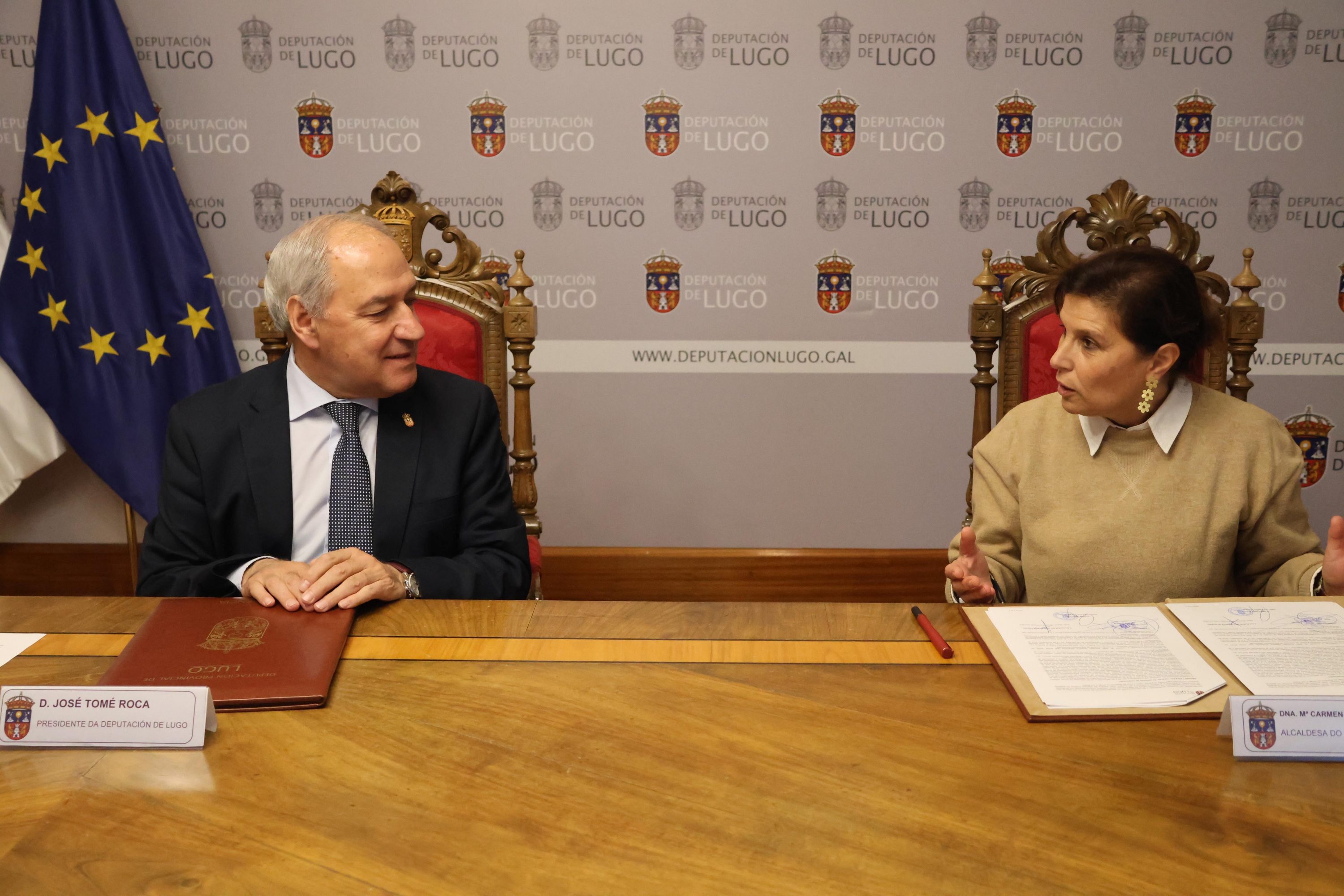 O Presidente da Deputación: “Asinamos o convenio para o belén a tamaño real porque o noso compromiso con Viveiro segue intacto”