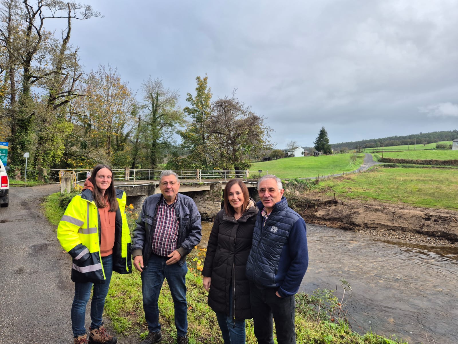 Ortigueira renova a pista de pádel cuberta do CEIP José María Lage