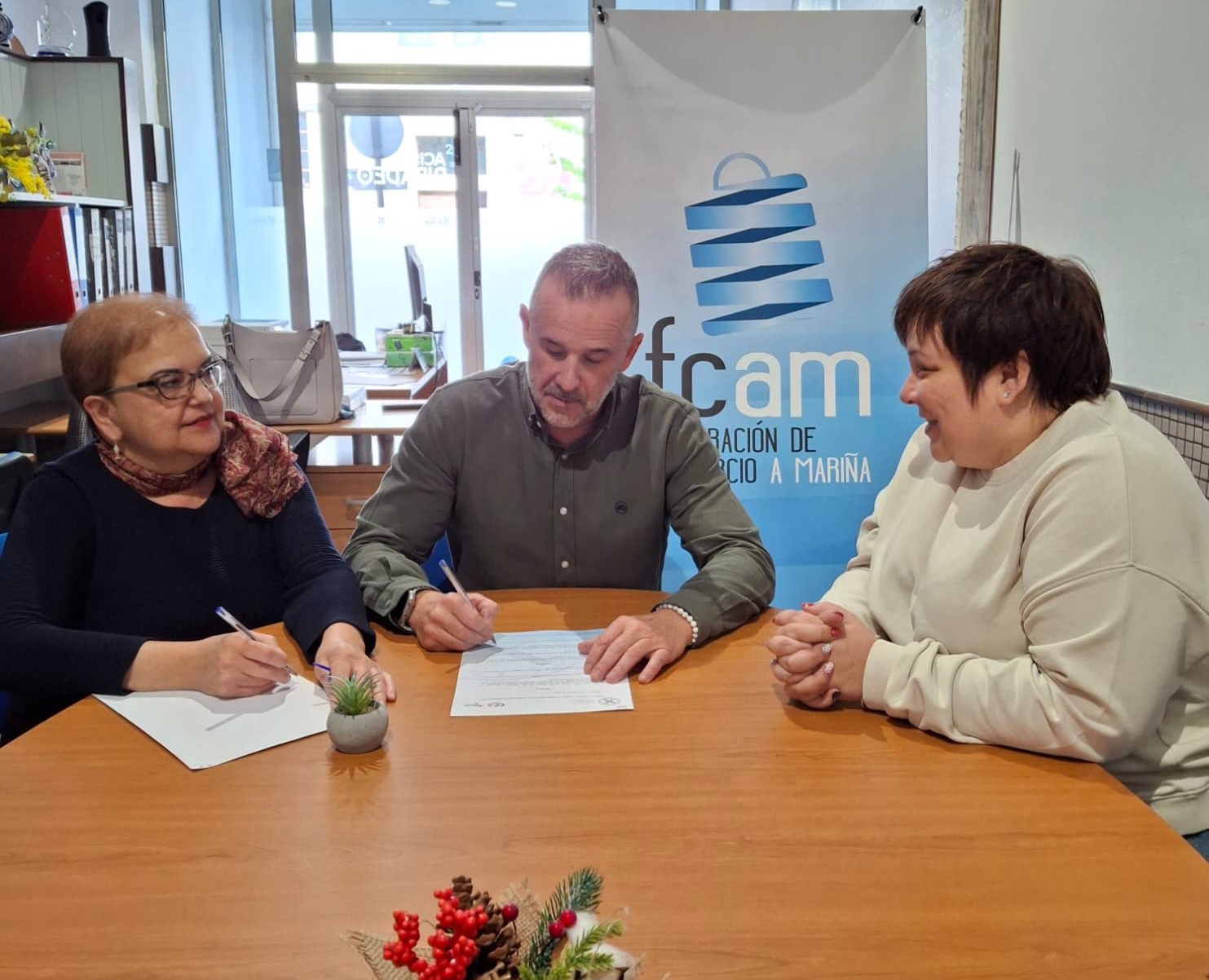 A Federación de Comercio A Mariña e BeOne asinaron un convenio de colaboración