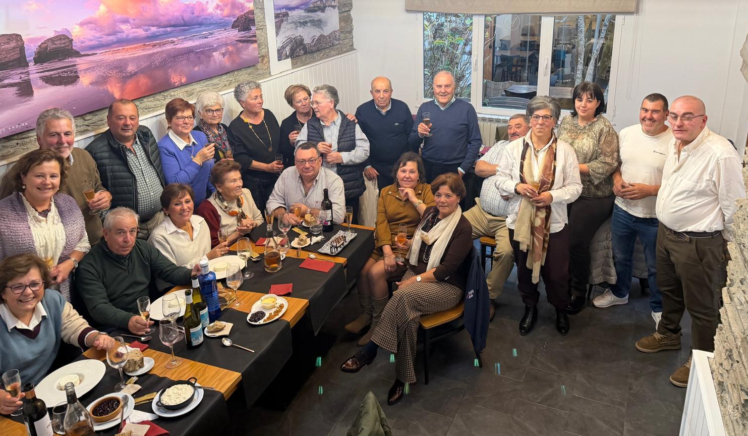 A Vicepresidencia da Deputación e o Concello de Alfoz asinan o convenio para a renovación da cuberta do pavillón municipal