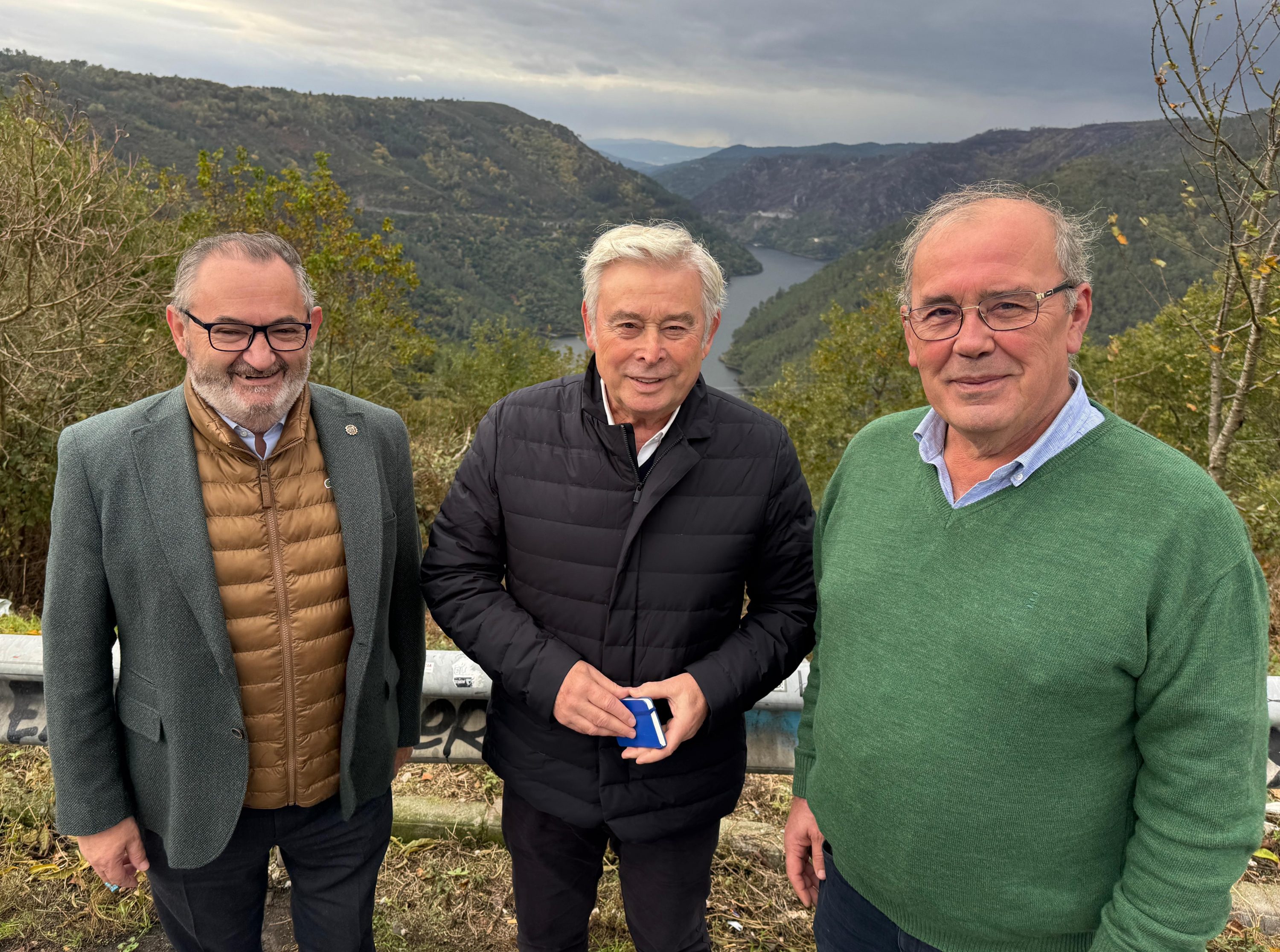 Os senadores do PP lucense advirten que “o Goberno de Sánchez recoñece que non entregou vivenda na provincia”