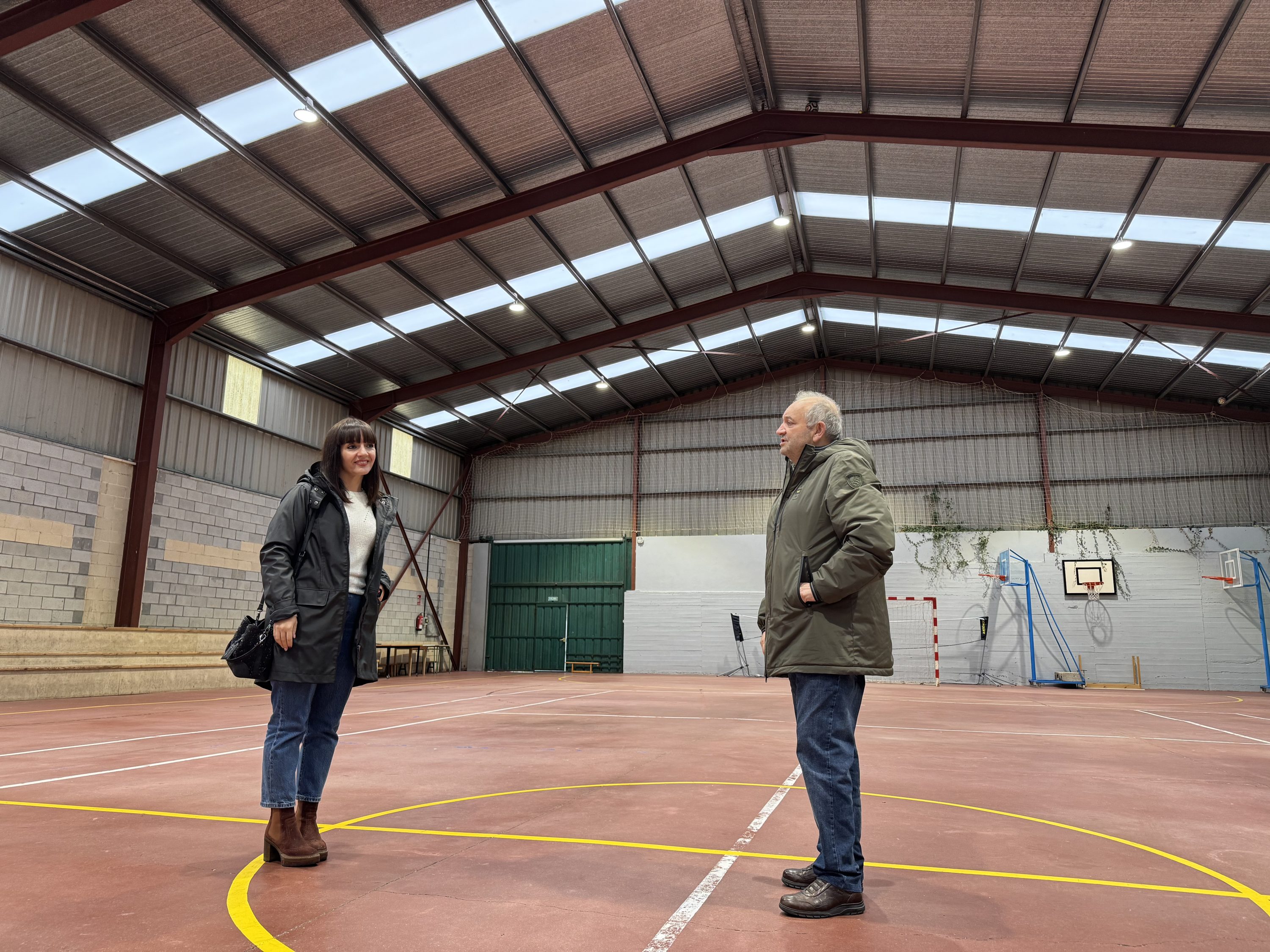 Completada a renovación da iluminación no pavillón do CEIP Insua Bermúdez de Vilalba con tecnoloxía led