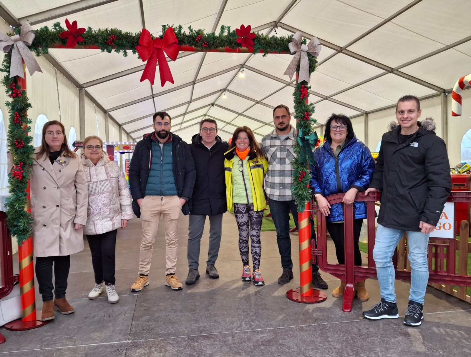 Arrancou o programa de Nadal de Ribadeo coa pista de xeo e o Ribaxogo