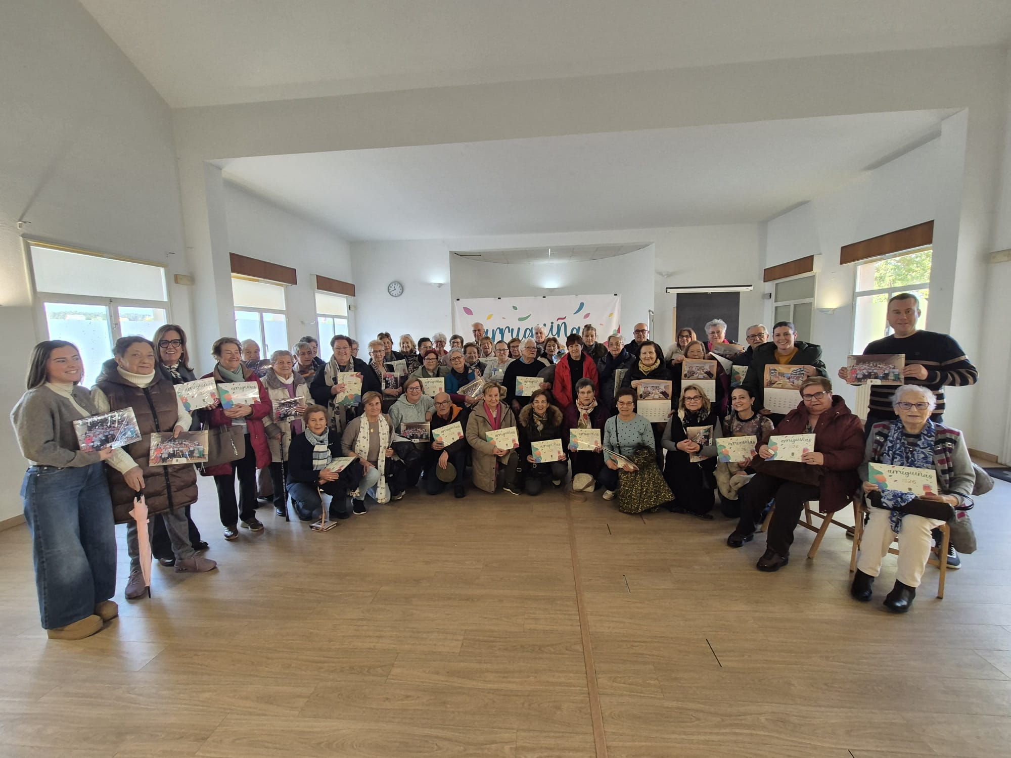 Presentado o Calendario de Nadal de Cervo protagonizado polas persoas usuarias do programa Arruguiñas