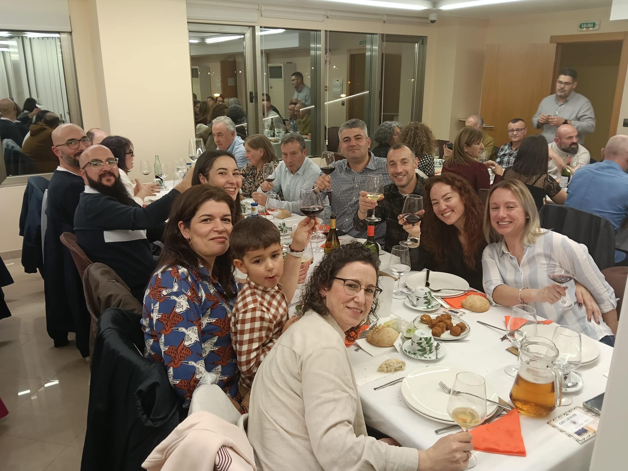 Exresponsables municipais de Mondoñedo defenden a súa xestión económica 