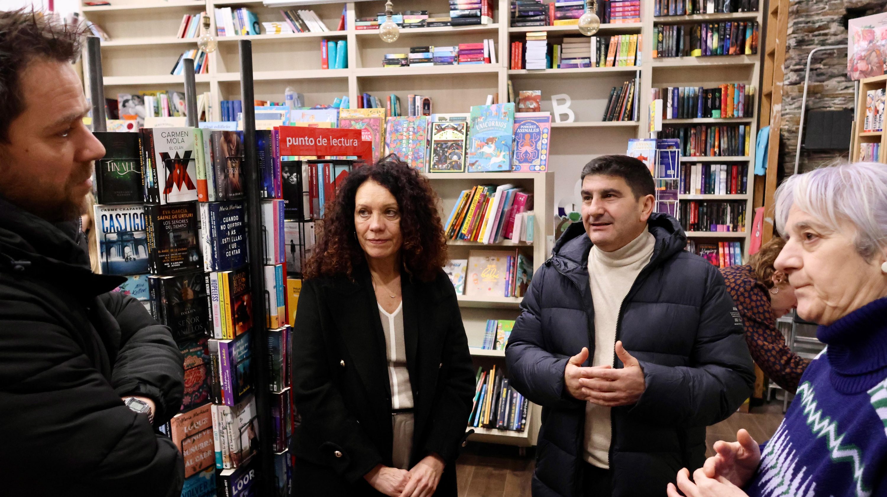 Populares lucenses reúnense en Ribadeo con autónomos e reclaman medidas fiscais “máis xustas”