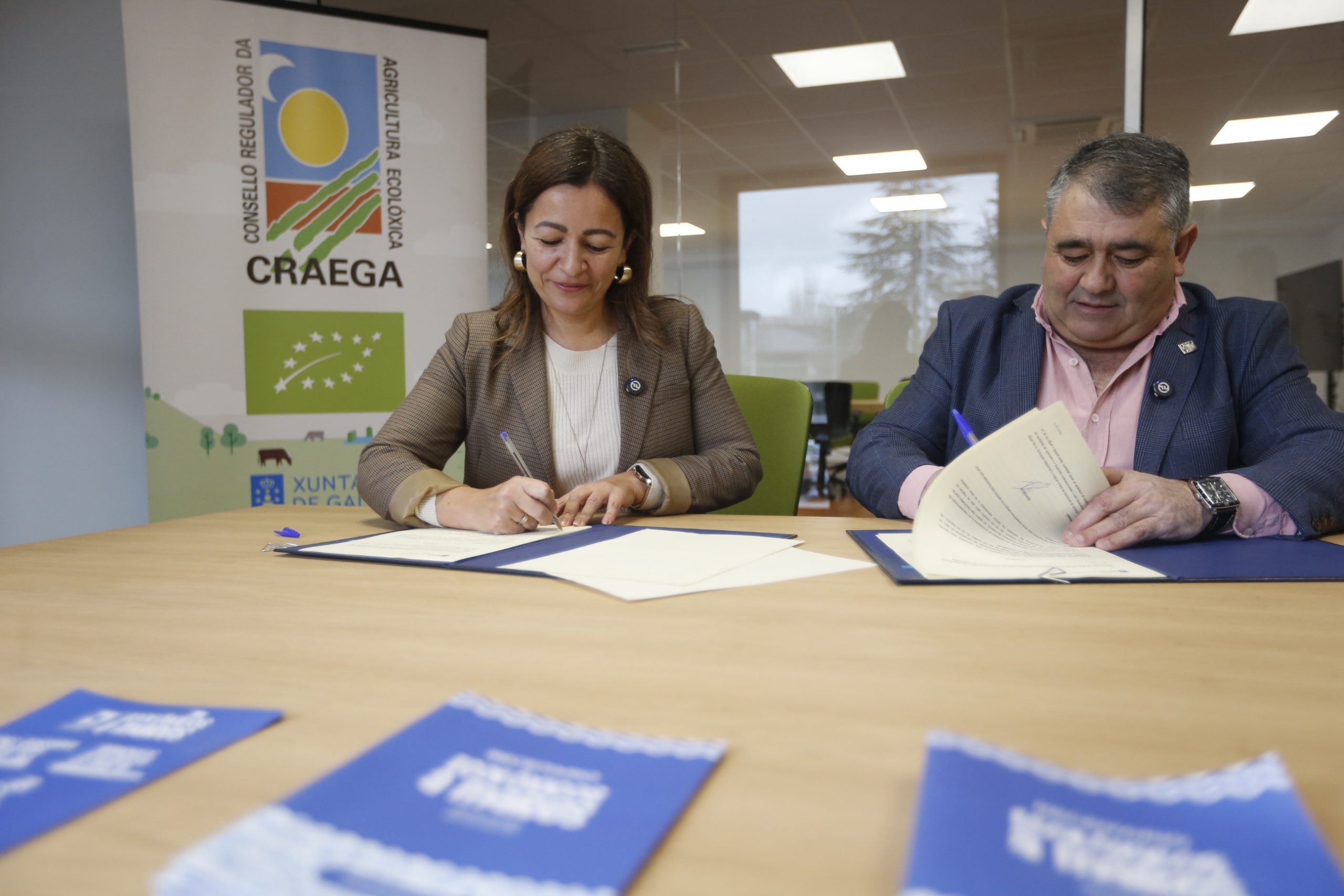 Ortigueira equipa diferentes espazos municipais con desfibriladores