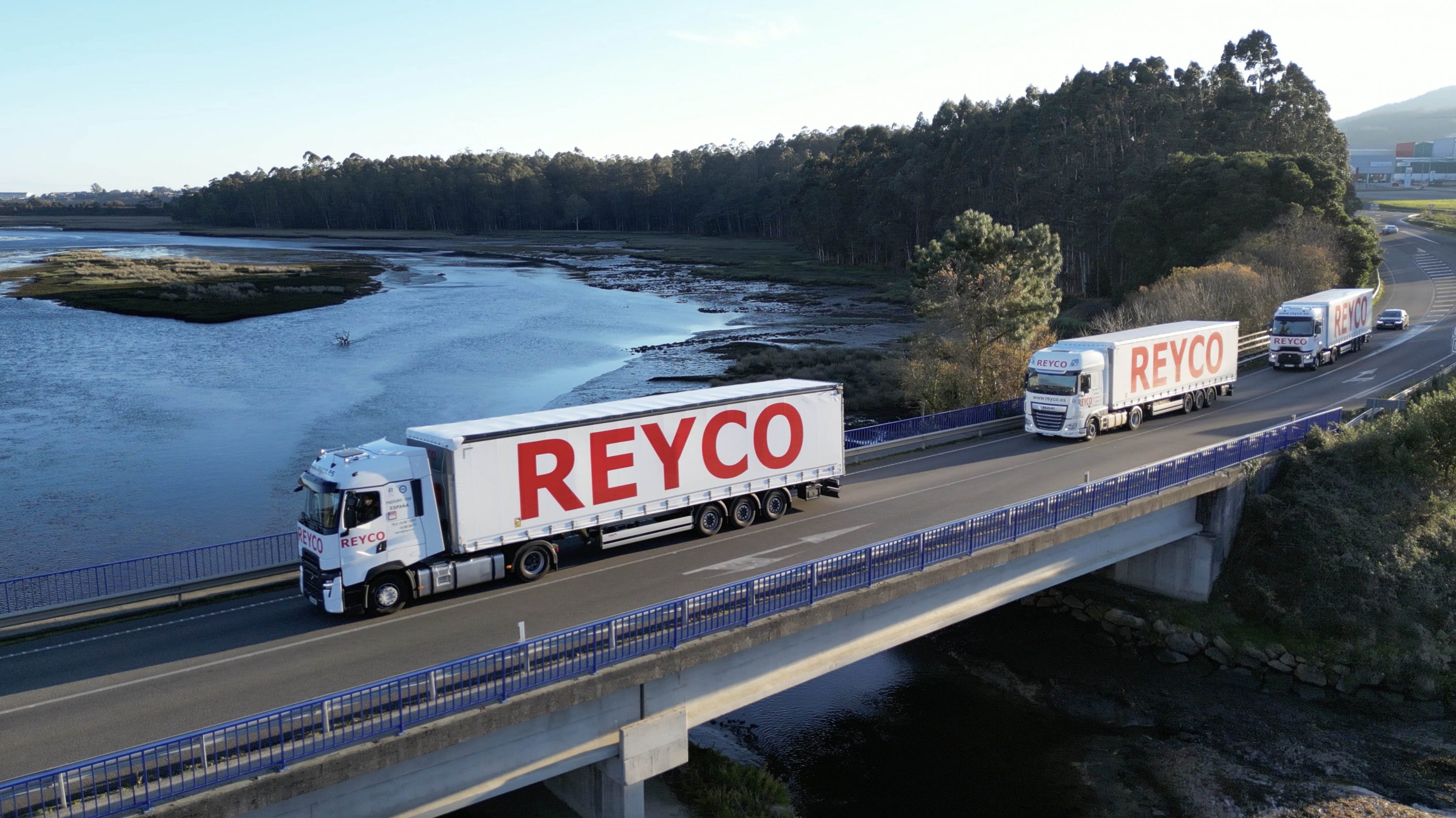 O Grupo Reyco busca 60 condutores e 20 operadores para reforzar a súa actividade