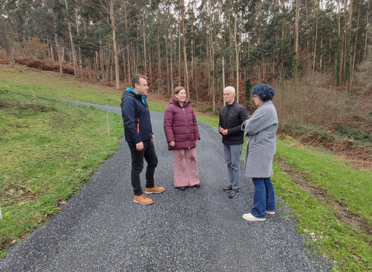 Cervo mellora o camiño da Praza en Castelo para facilitar o acceso á fonte de Xan Ramos