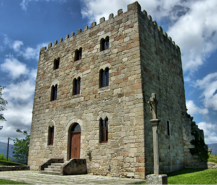 El Franco reclama unha solución consensuada para evitar a perda de 96 empregos en Ence