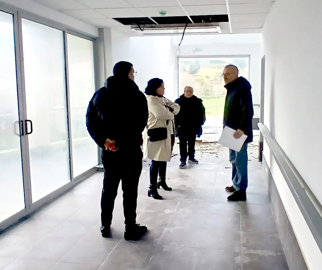 Cariño dá un paso clave para mellorar o centro de día e reforzar os servizos sociais