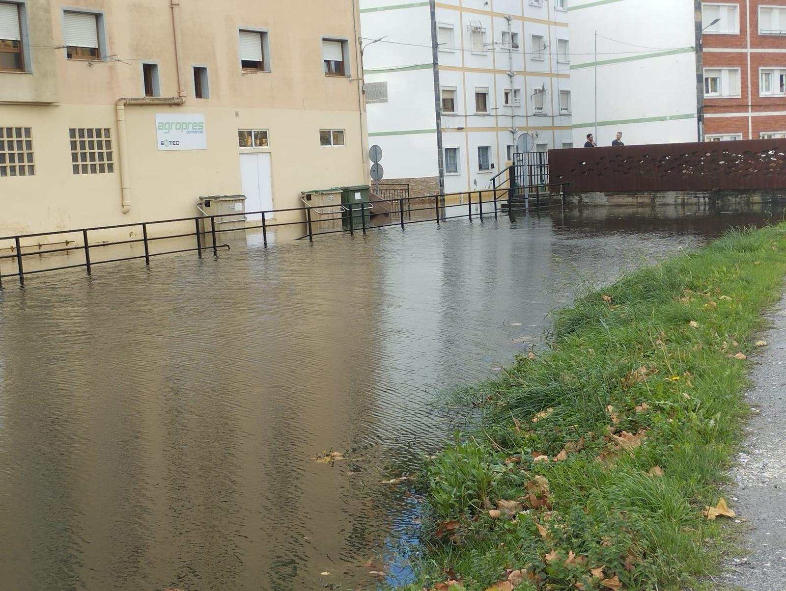 O restaurante El Oviedo de Ribadeo reabre tras uns días de descanso cunha proposta especial para o 14 de febreiro: unha cea para celebrar o Día dos Namorados, que marca o regreso do seu programa de actividades culturais e gastronómicas