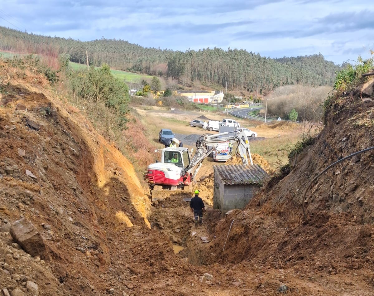 O alcalde de Ribadeo lamenta as novas roturas na rede hídrica e asegura que a solución definitiva está próxima