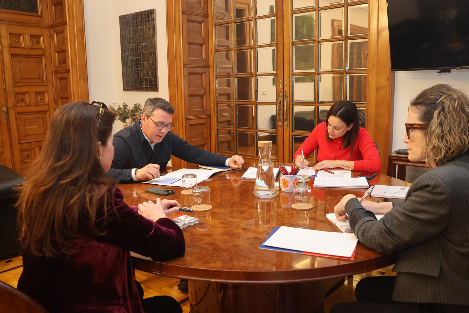 Ribadeo pide investimentos urxentes á Deputación