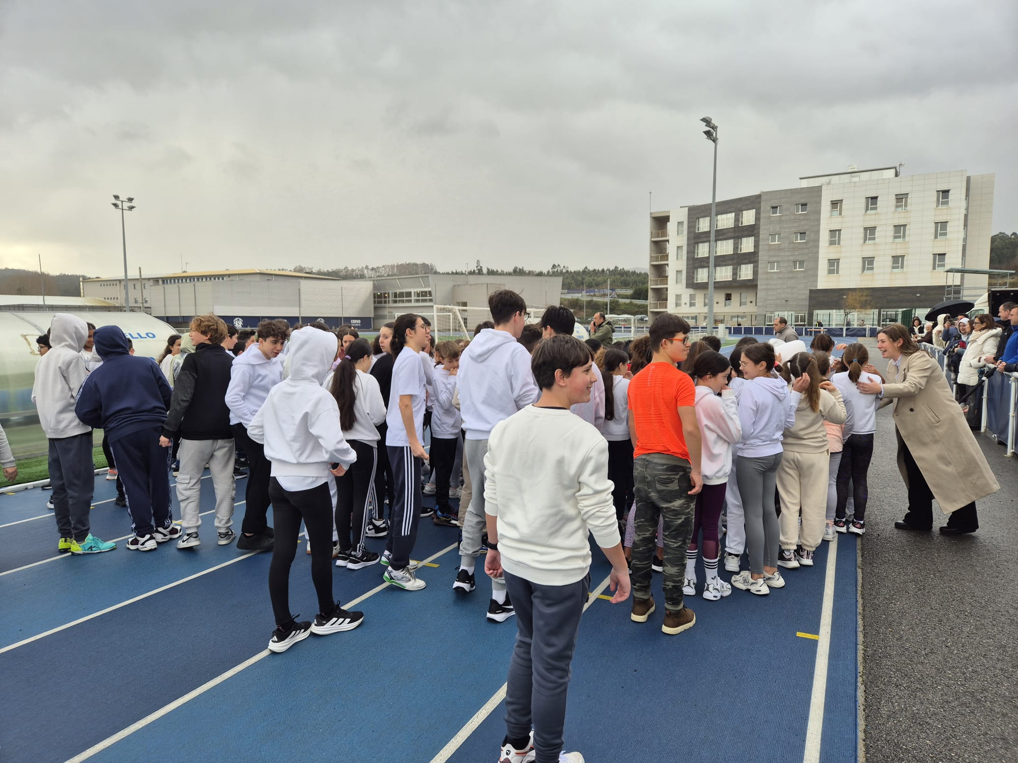 Cervo celebra unha xornada deportiva e solidaria polo Día Escolar da Paz