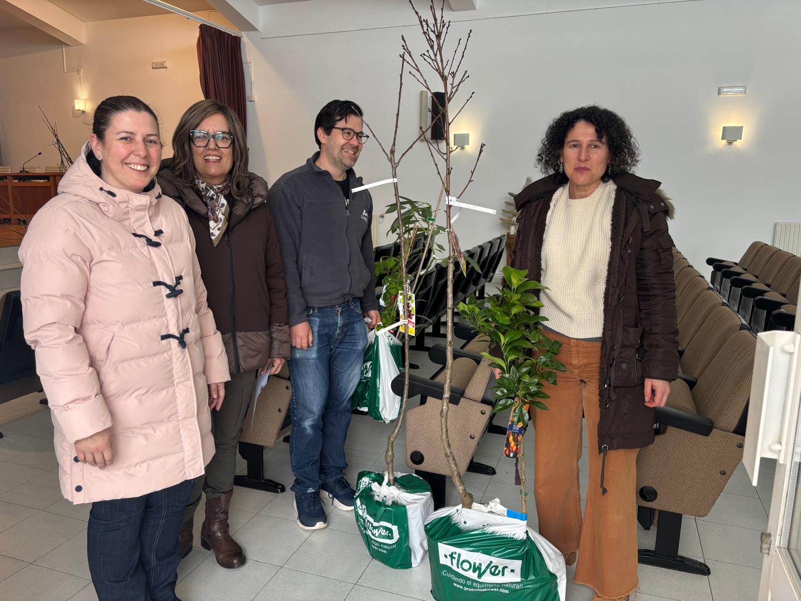 Cervo fomenta a biodiversidade local coa distribución de árbores autóctonas