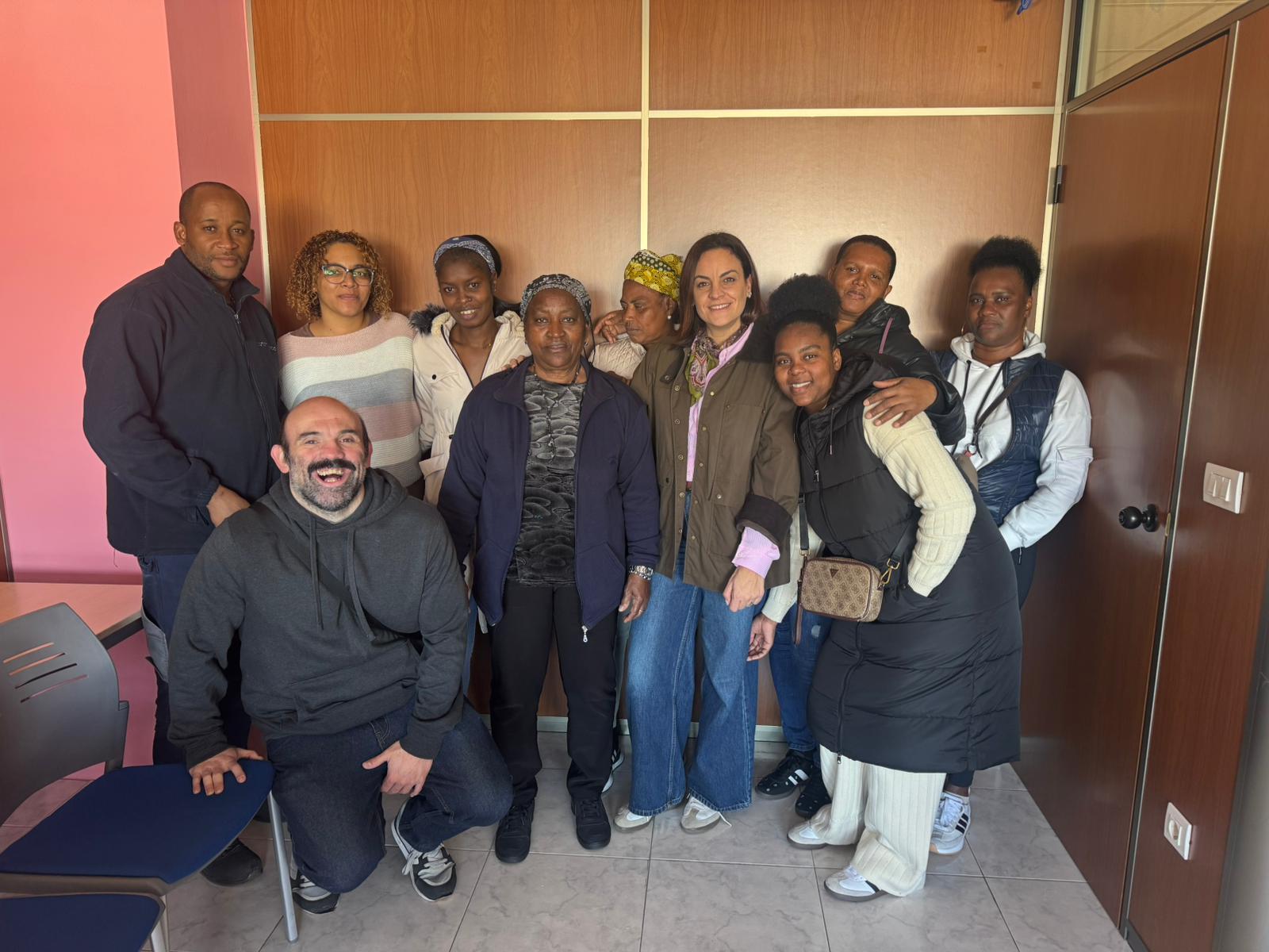 O Concello facilita en Burela servizos de pasaporte e actualización electoral para a comunidade caboverdiana