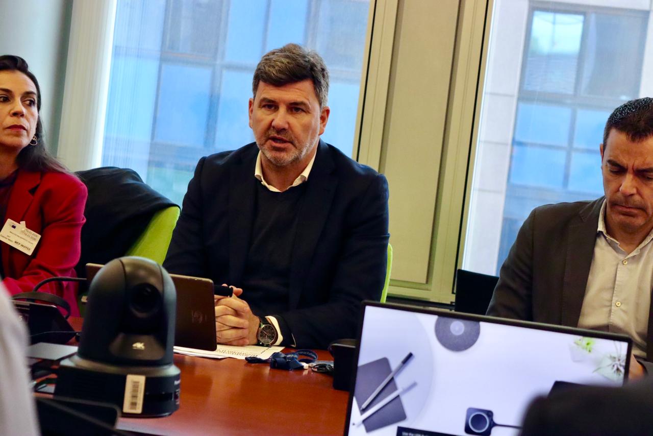 O eurodeputado socialista, Nicolás González Casares, reclama manter e reforzar o financiamento dos GALP