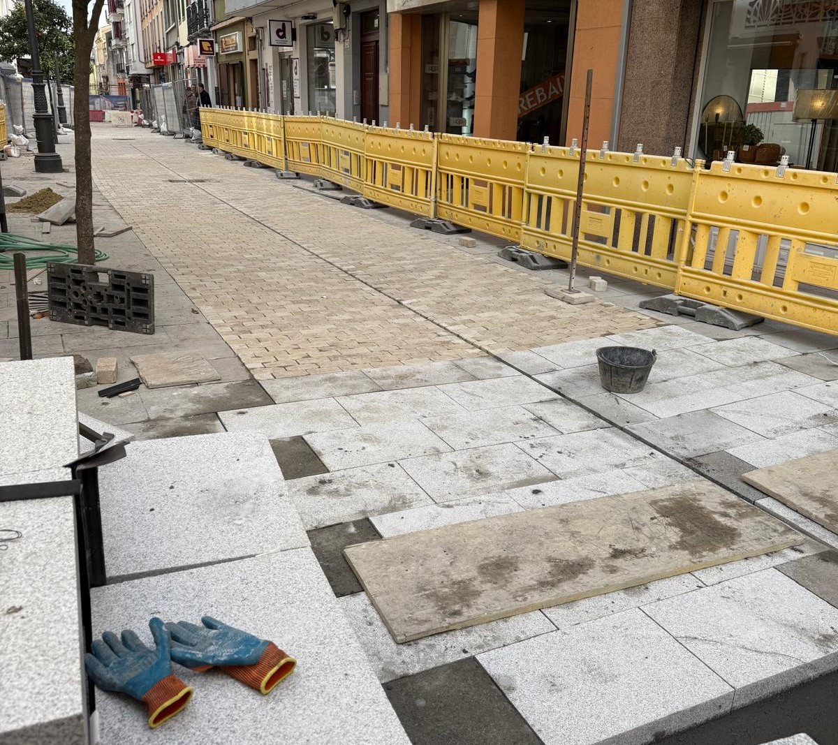 Medio Ambiente destaca en Alfoz a importancia da limpeza fluvial para garantir a seguridade da veciñanza