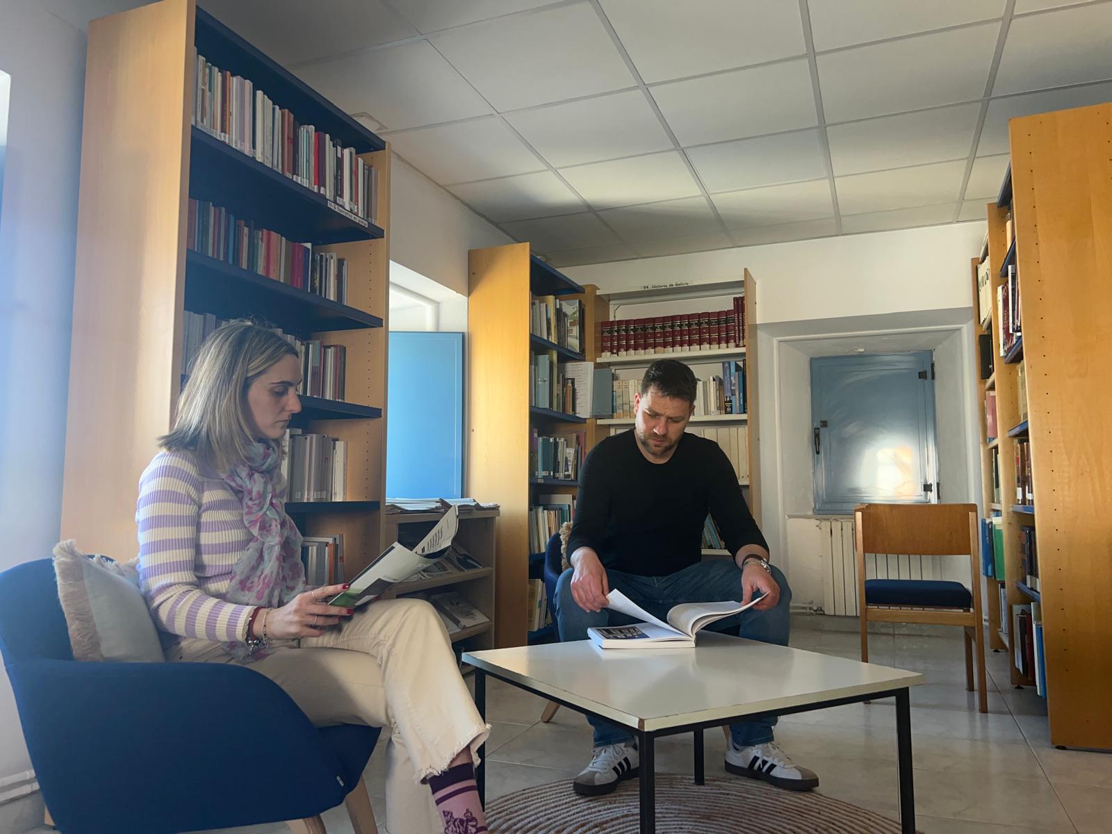 O Concello de Foz continúa mellorando a Casa da Cultura con novas actuacións na biblioteca e na radio municipal