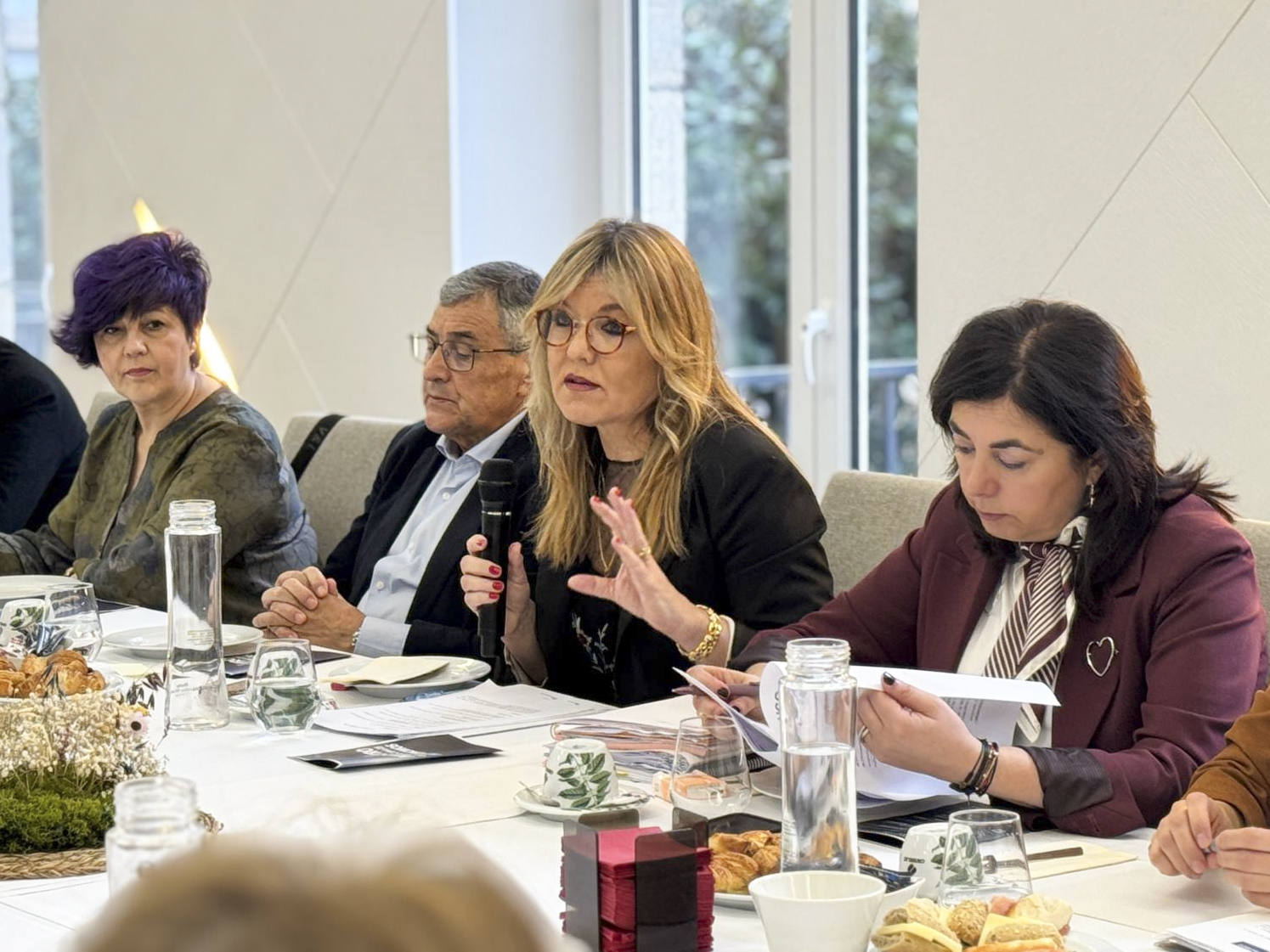 O PPdeG urxe ao Goberno central a posta en marcha do IVE fanquiciado 