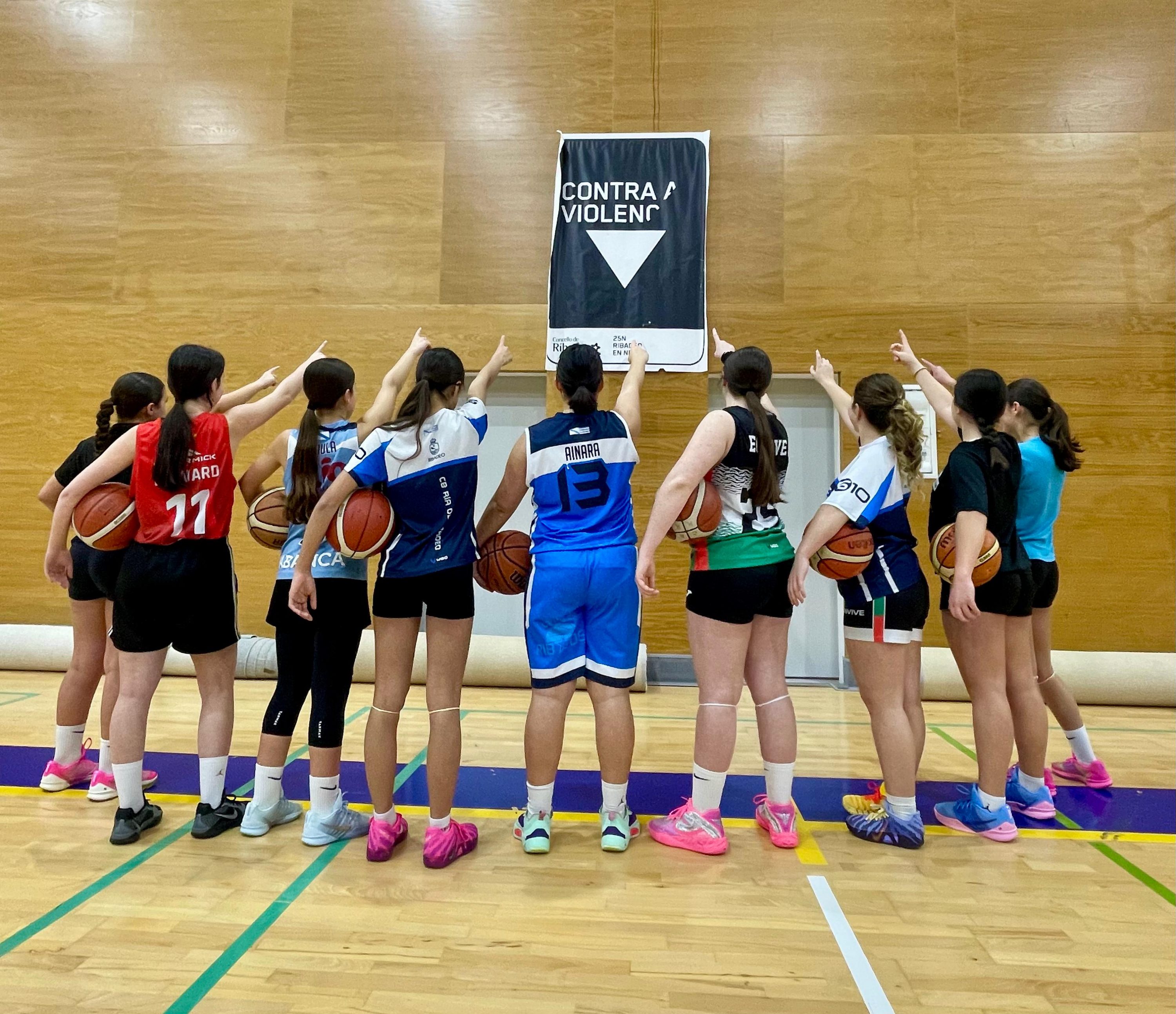 O Fóra Stocks de Foz ofrece descontos especiais en 32 comercios esta Semana Santa