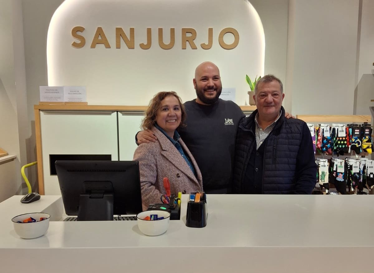Sanjurjo Moda estrea novas instalacións en Ribadeo