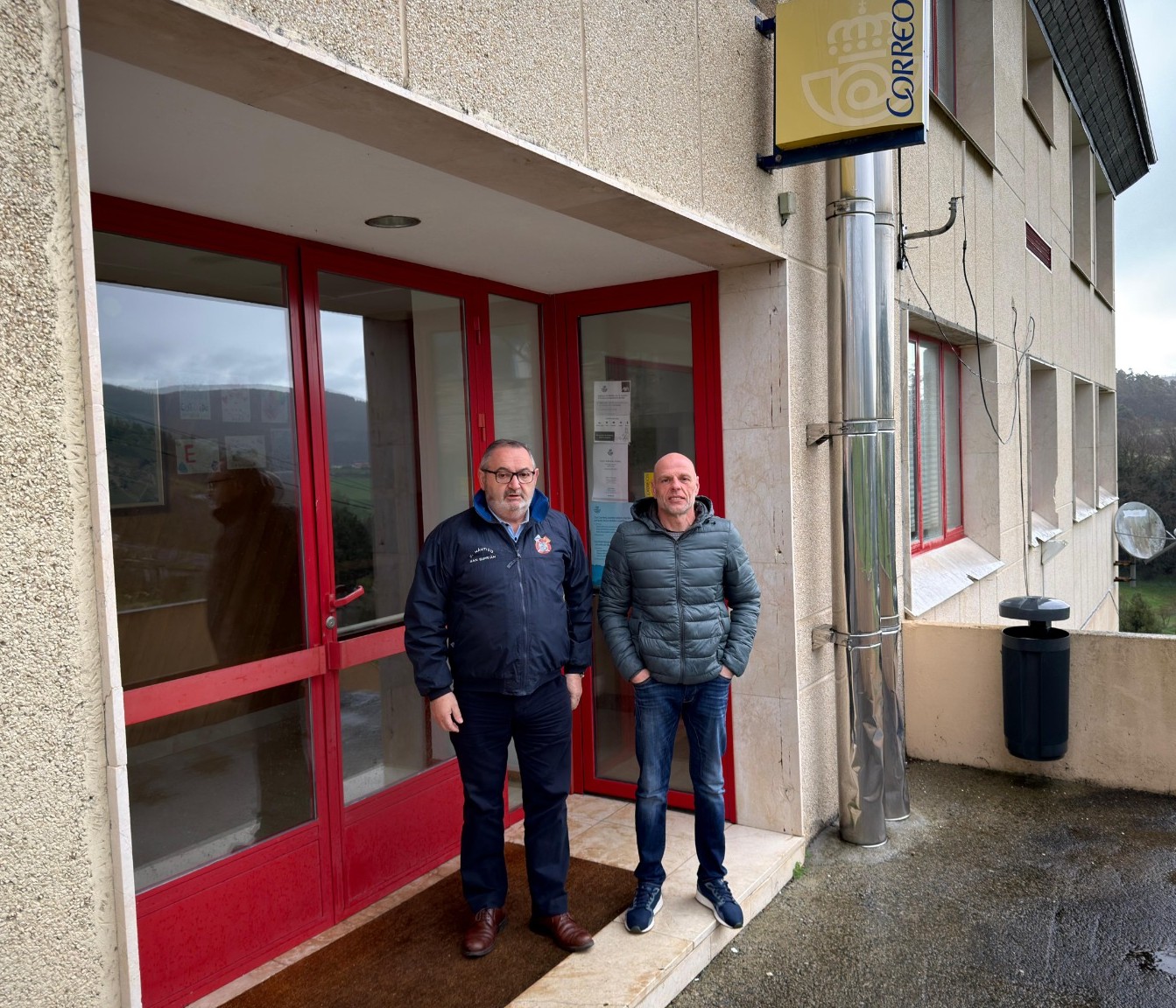 O PP afirma que “nin o alcalde nin o Goberno central fixeron nada por resolver os problemas de Correos en Trabada”