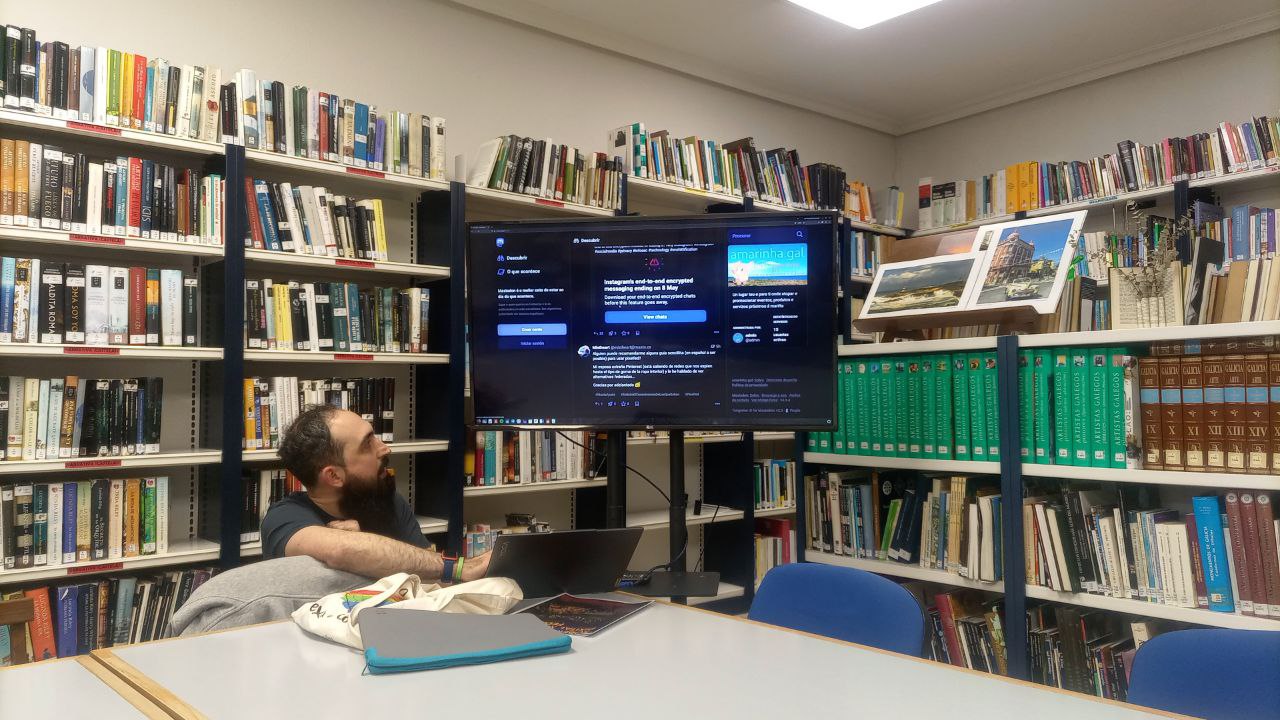 A “Festa do Fediverso” reuniu en Ribadeo a persoas interesadas no futuro das redes sociais