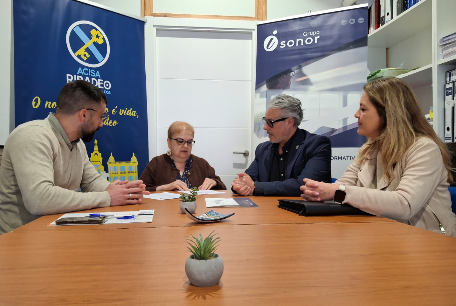 Acisa Ribadeo amplía o seu catálogo de servizos ás empresas cun acordo estratéxico co Grupo Isonor