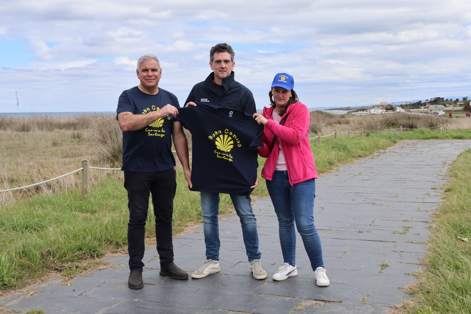 Unha trintena de sendeiristas iniciará este sábado o Camiño Francés con Camiñantes e Camiños de Barreiros