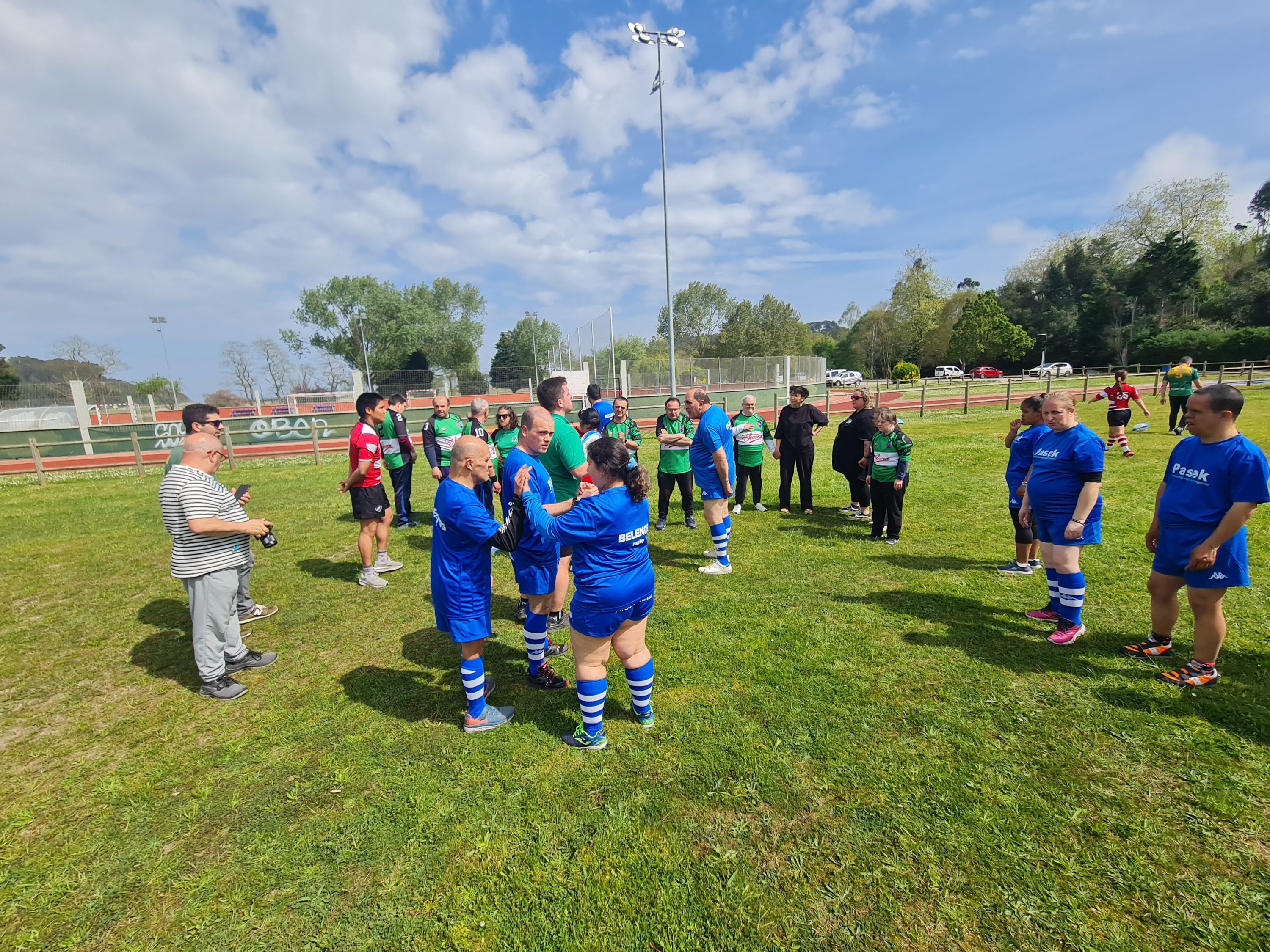 Navia dá visibilidade ao deporte sen barreiras nunha xornada de aprendizaxe e valores co Rugby Inclusivo